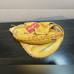 Rawlings RCM33 Lite Toe Player Preferred Series Catchers Mitt RH Throw